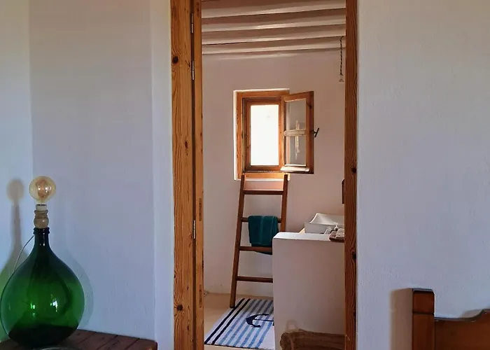 Casa Anemousa, Tra Cielo E Mare بيت للعطل *